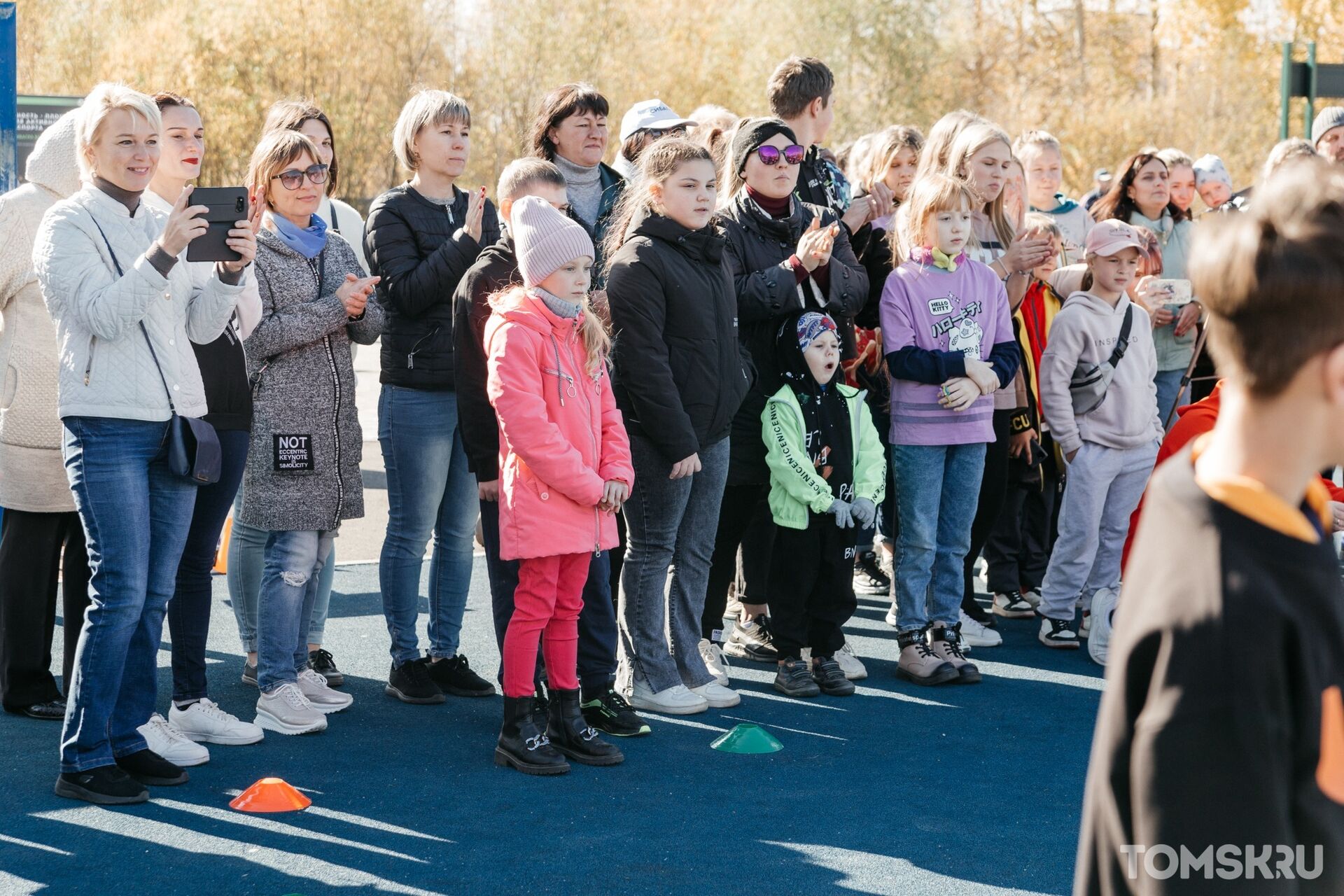 Вакансии поселок молодежный. Школа поселка молодежный. МО поселок молодежное. Карв посëлка молодежного.