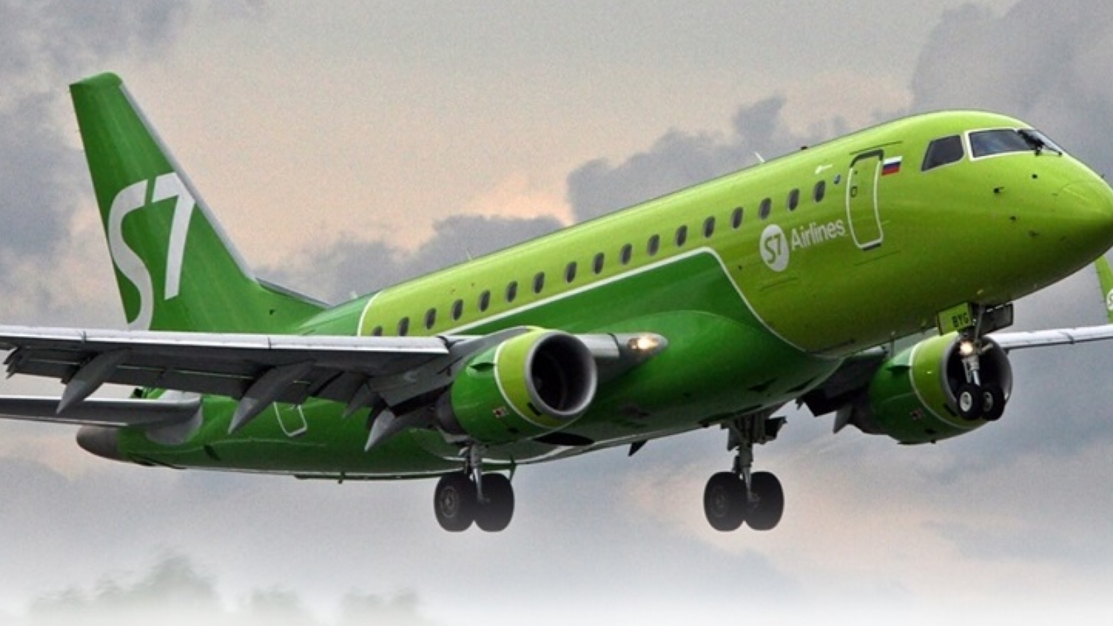 Москва хибины самолет. Самолет s7 2023. Самолет s7. Самолёт s7 Airlines. S7.