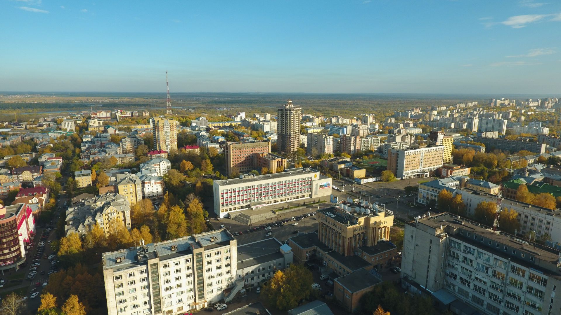 Октябрь киров. Кировский городской. Климат 43.РФ Киров. Высокий дом Киров. Омск октябрь