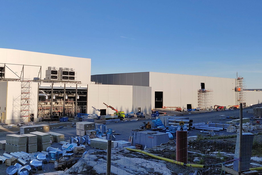 Строительство завода в Шеллефтео. Июнь 2021 года.