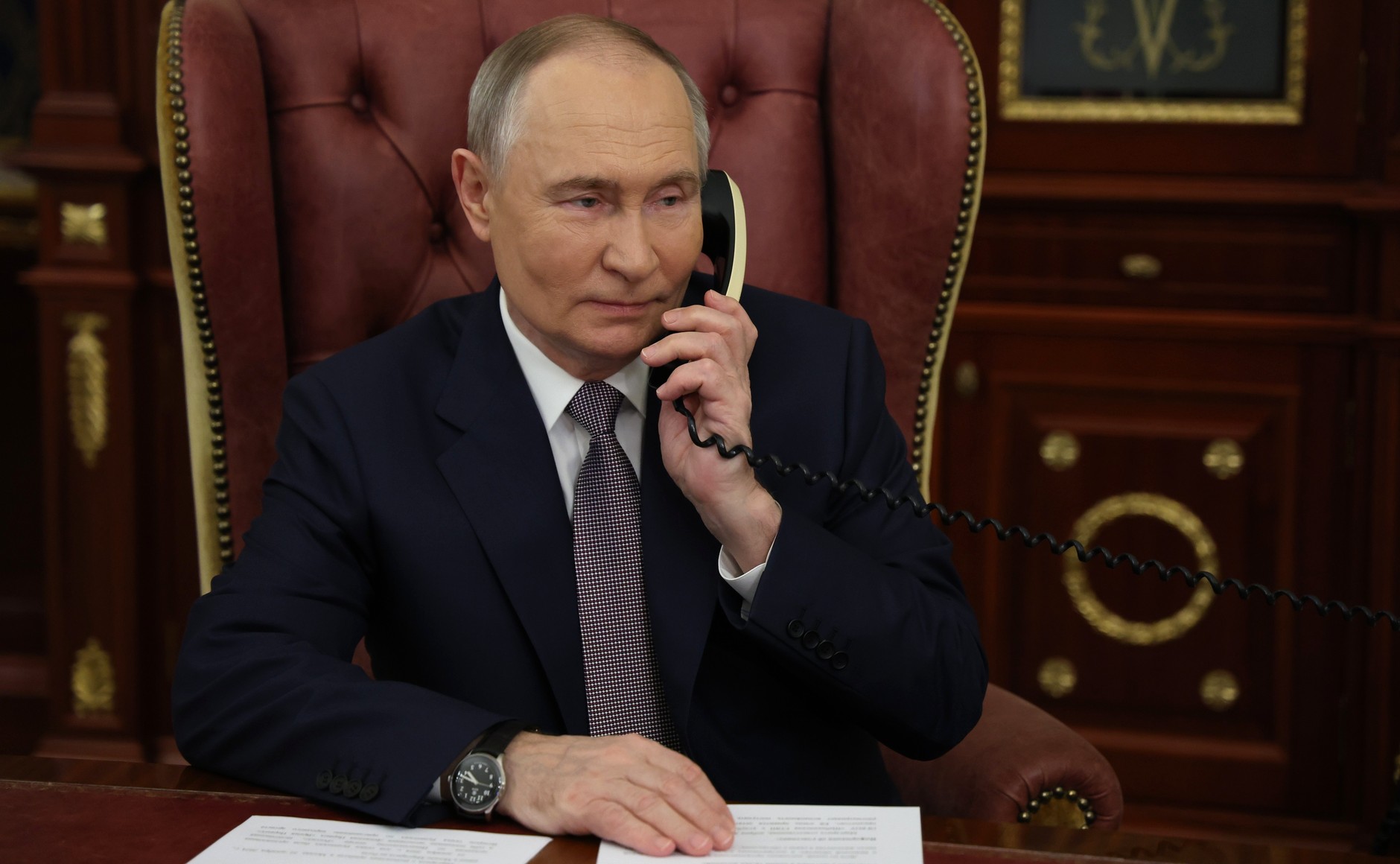 Путин, телефон