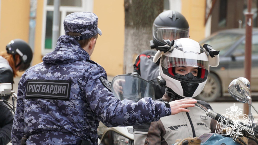 В Кировской области росгвардейцы обеспечили охрану общественного порядка во время праздничных мероприятий