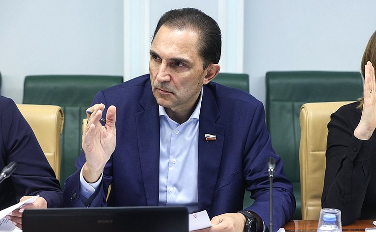 Андрей Хапочкин