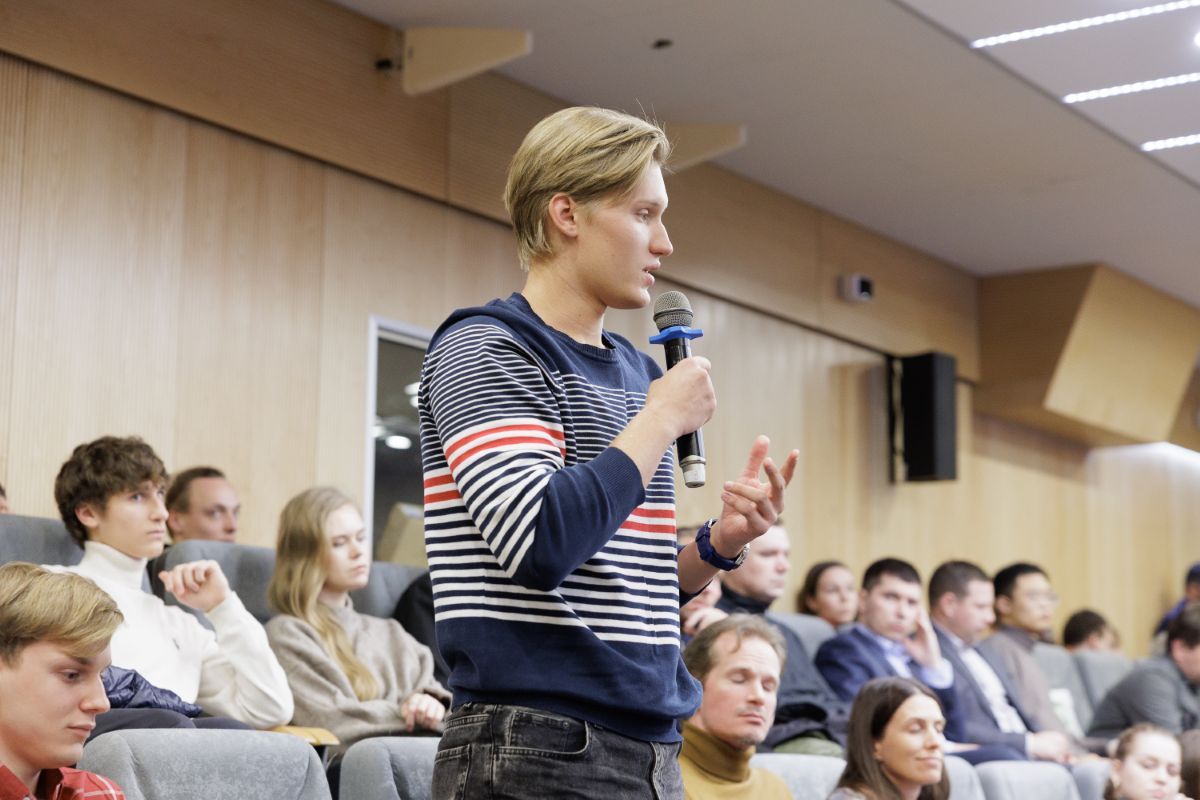 Вопросы из зала 