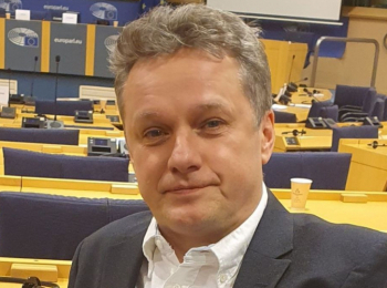 Максим Кузахметов* снова оштрафован за неисполнение обязанностей иноагента