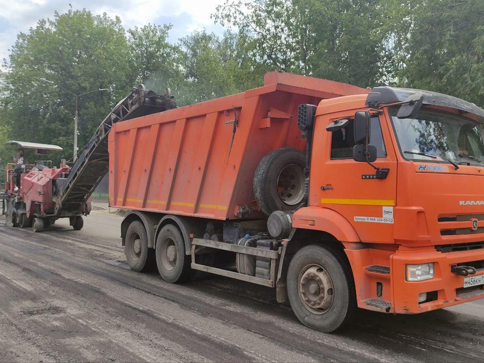 Снятие верхнего слоя асфальта завершили на дорогах Лыткарина