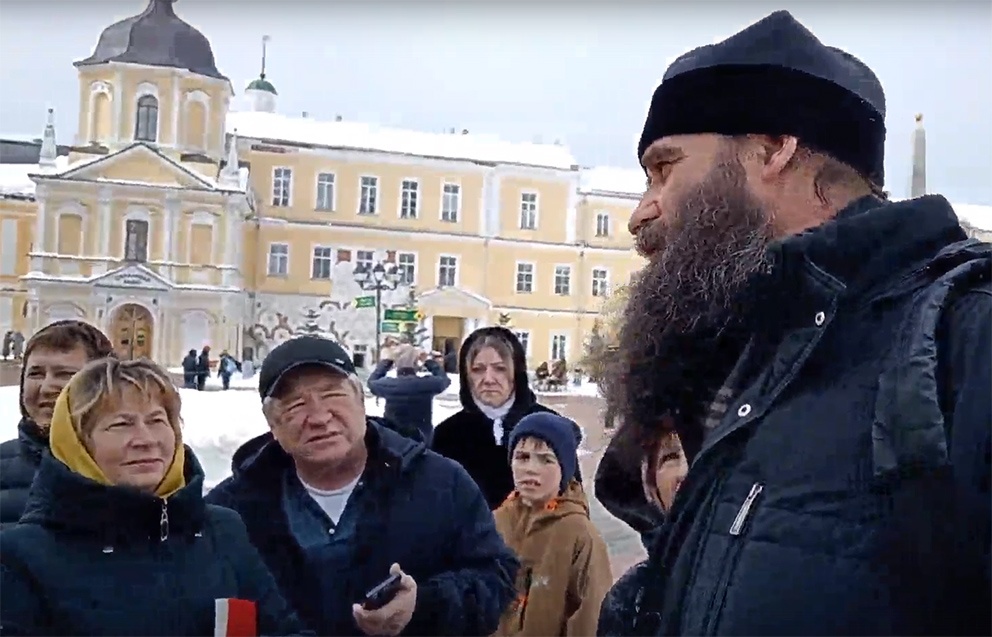 Члены семей участников СВО из Ярославской области посетили Троице-Сергиеву лавру 