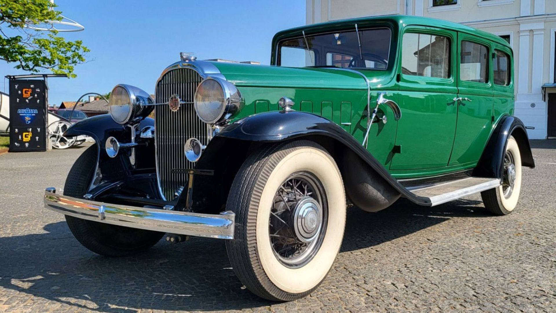 Cadillac v16 Imperial sedan