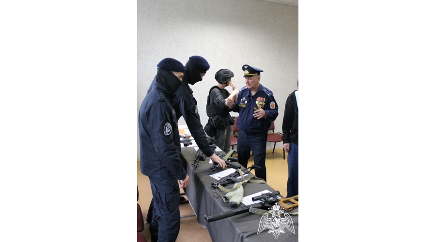 Сотрудники Росгвардии организовали военно-патриотическое мероприятие для ивановских студентов