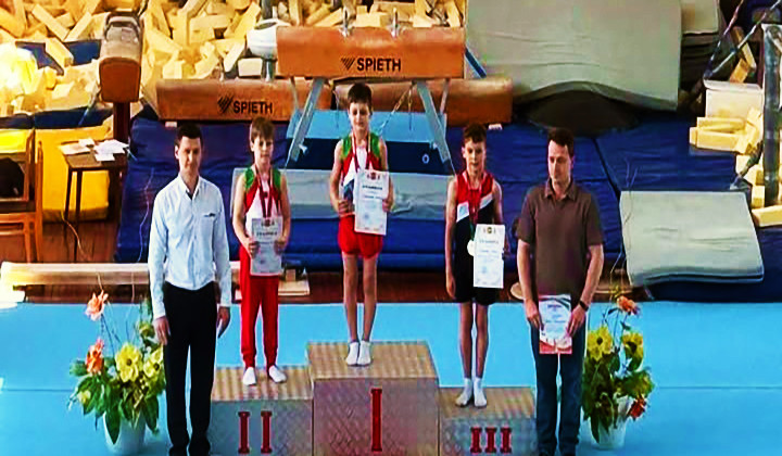 Команда из Бобруйска завоевала бронзу на чемпионате Беларуси по спортивной гимнастике «Юный чемпион» в Гродно
