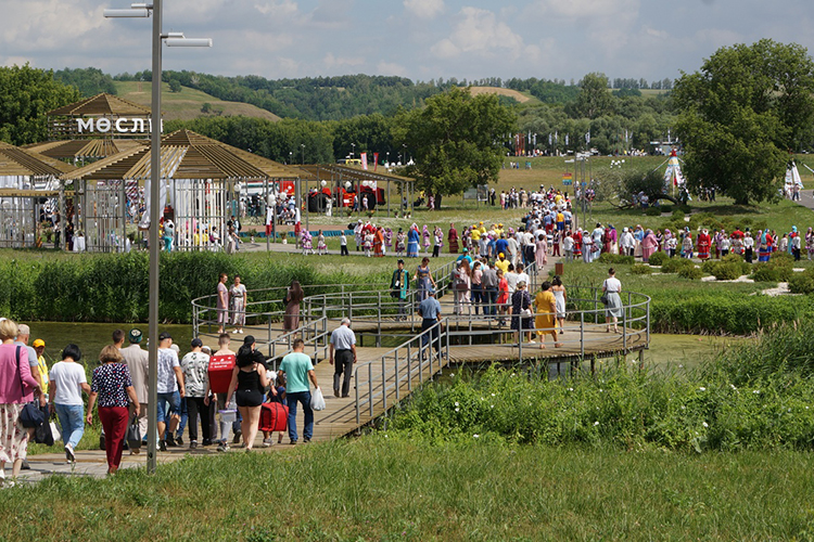 Муллину приписывают так называемое муслюмовское чудо, изменившее город и район до неузнаваемости