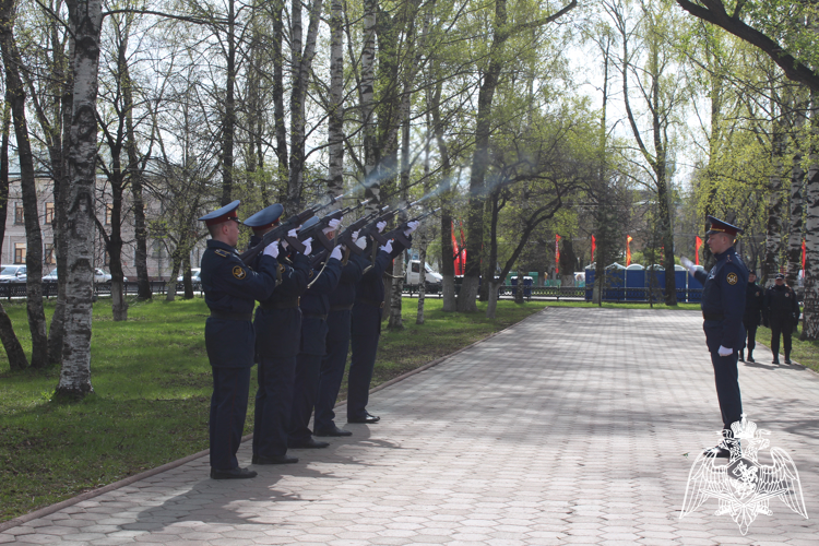 Начальник Управления Росгвардии по Вологодской области принял участие в праздничных мероприятиях, посвященных Дню Победы