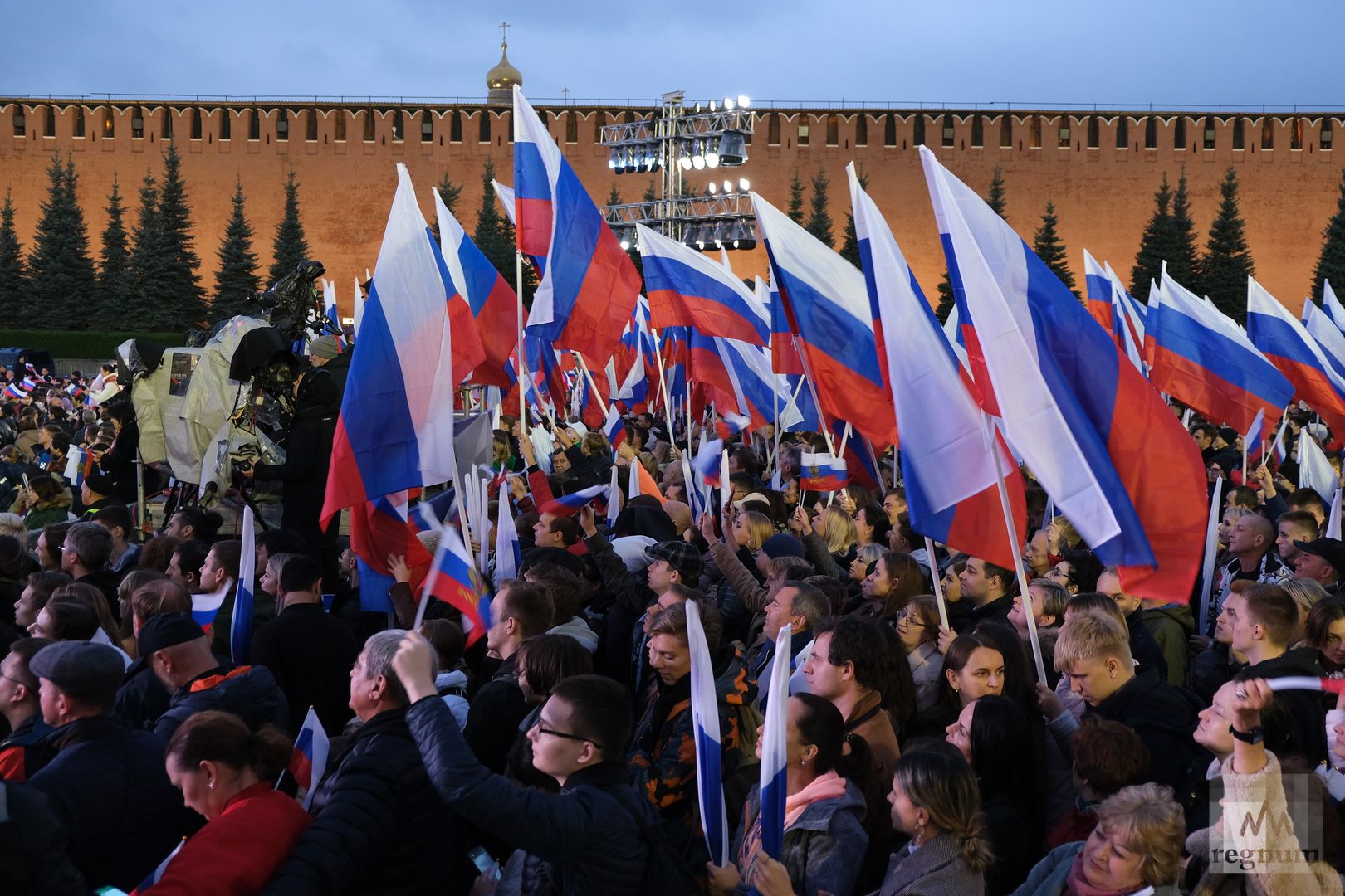 Воссоединение днр с россией. Митинг. Митинги за Россию в Запорожье. Митинг концерт на красной площади. День воссоединения ДНР.