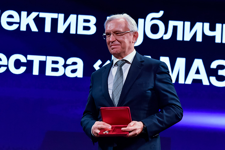 На свое 2-е «законное» место в топ-100 деловой элиты республики возвращается гендиректор ПАО «КАМАЗ» Сергей Когогин