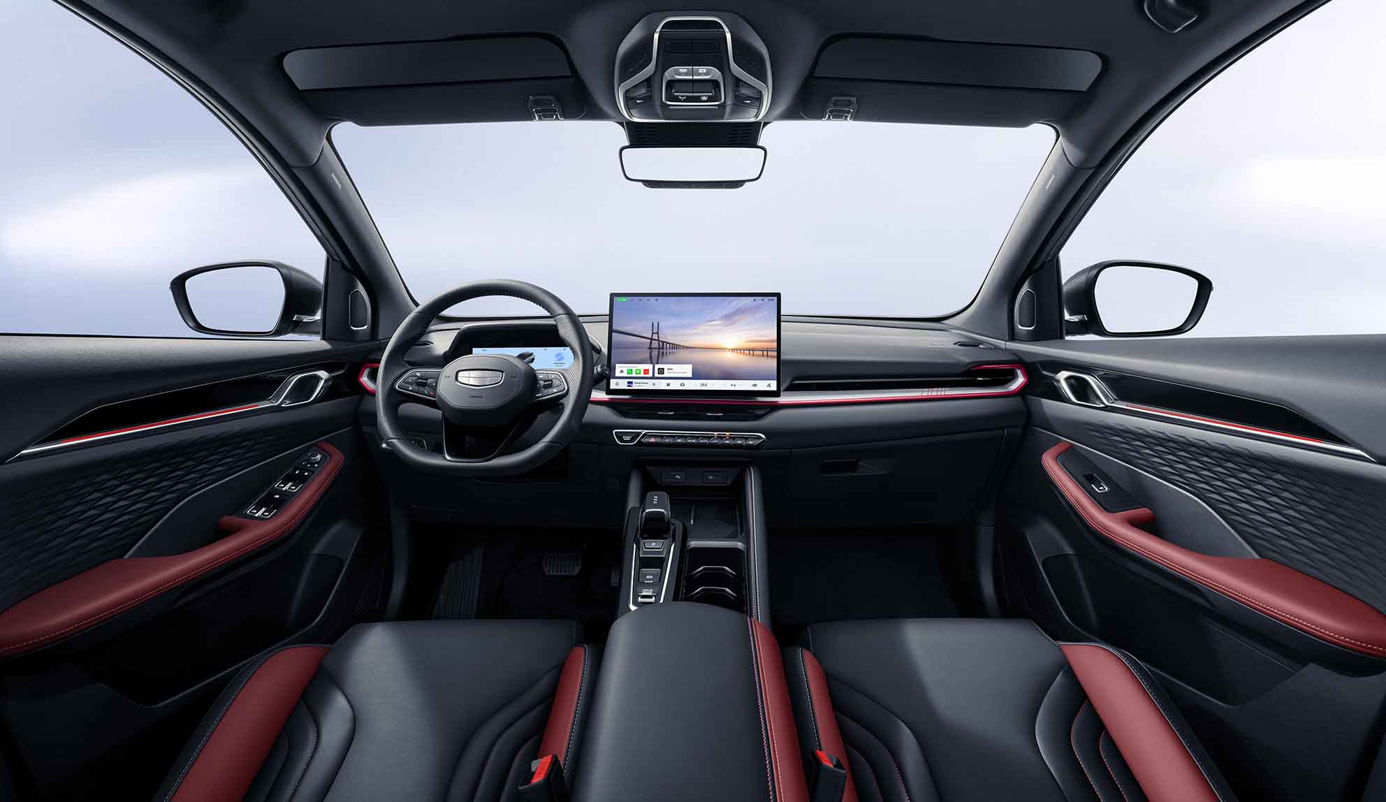 Стали известны цены и комплектации нового Geely Coolray