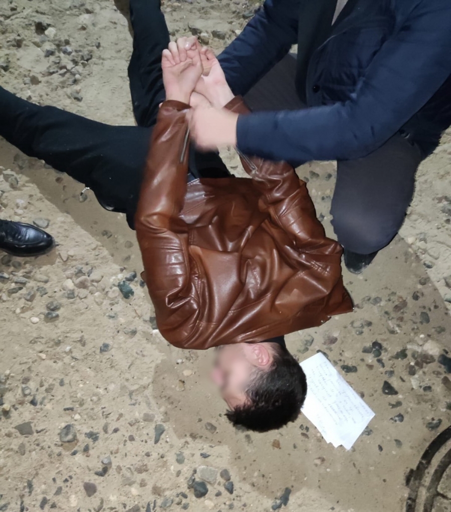 Полиция задержание наркодилеров
