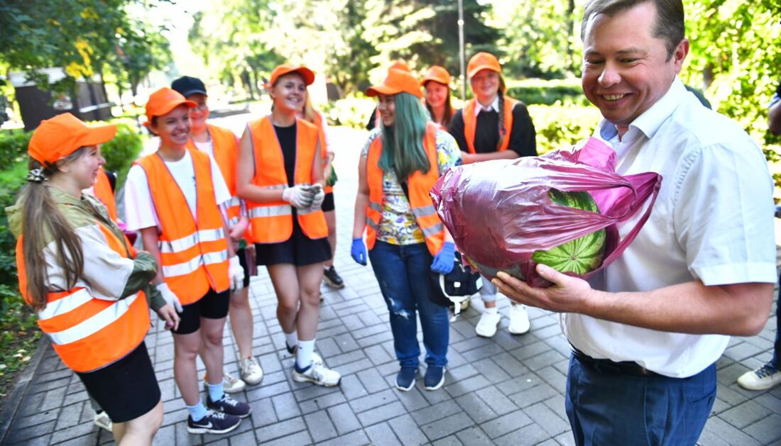 Третью смену. Молодежь Возраст. Фотографии молодёжного движения. Весна (молодёжное движение). Профильная смена юные инспектора движения.