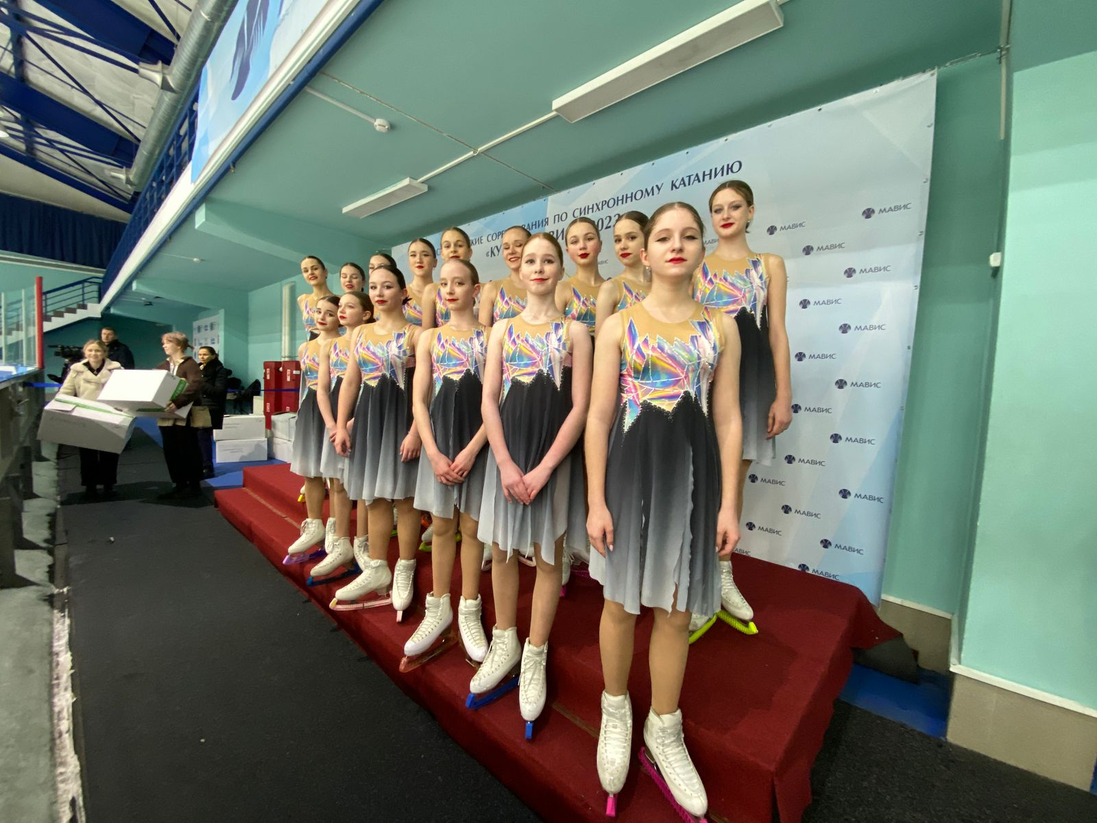 кубок мавис 2023 по синхронному катанию афиша. кубок мавис 2024 по синхронному катанию. мистраль синхронное катание спб. фигурное катание фото. синхронное катание.
