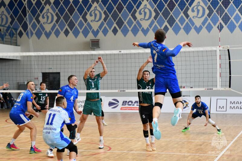 Команда «Динамо» с сотрудниками МЧС России в составе завоевала Кубок Чемпионата Забайкальского края по волейболу