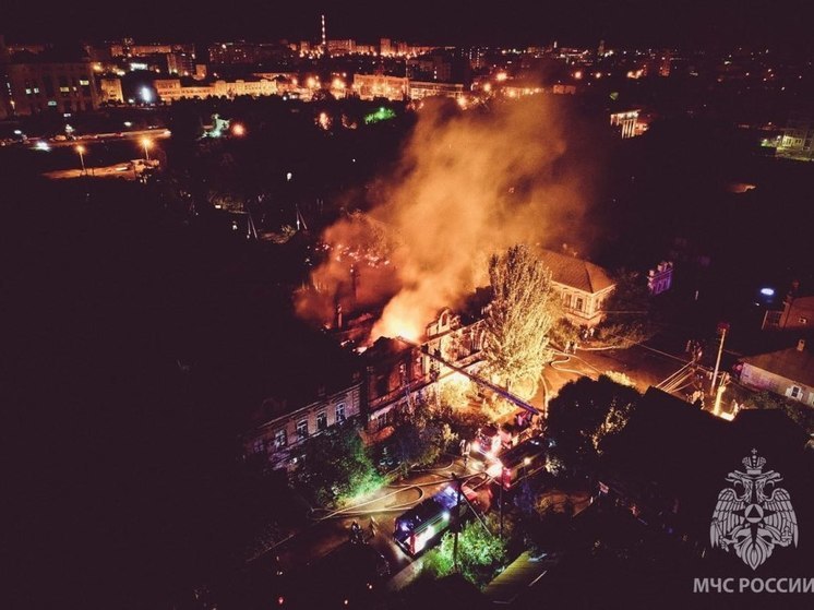 В Астрахани выясняют обстоятельства странных пожаров в исторических домах