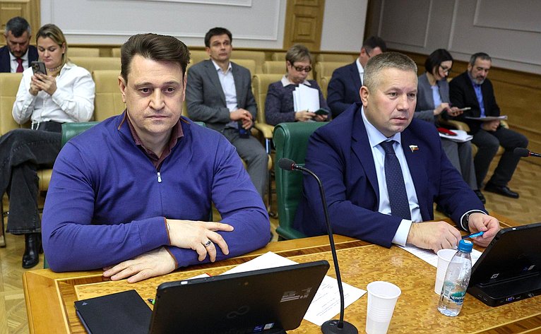 «Парламентский диалог» с руководителем Федерального агентства по недропользованию Олегом Казановым