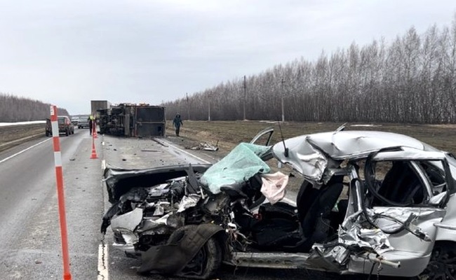 В Иссинском районе столкнулись «Lada Granta» и «ГАЗель», водитель легковушки погиб
