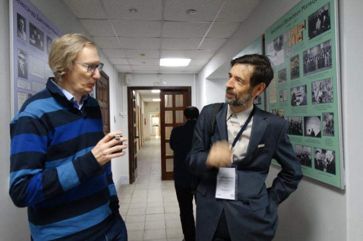 Академик Лев Беклимишев (МИАМ им.В.А.Стеклова РАН) и доктор физико-математических наук Искандер Калимуллин (Казанский федеральный университет)