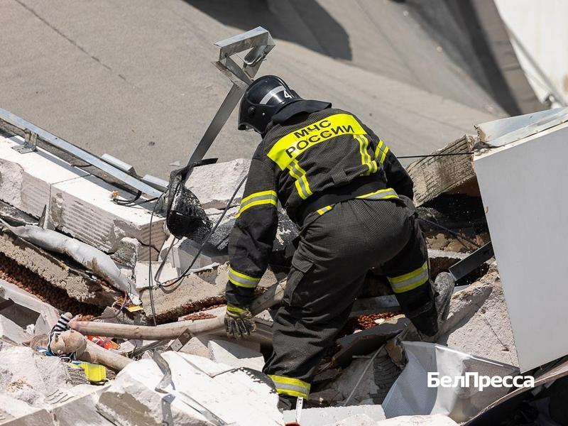 В Белгороде беспилотник ВСУ атаковал автозаправку (фоторепортаж)