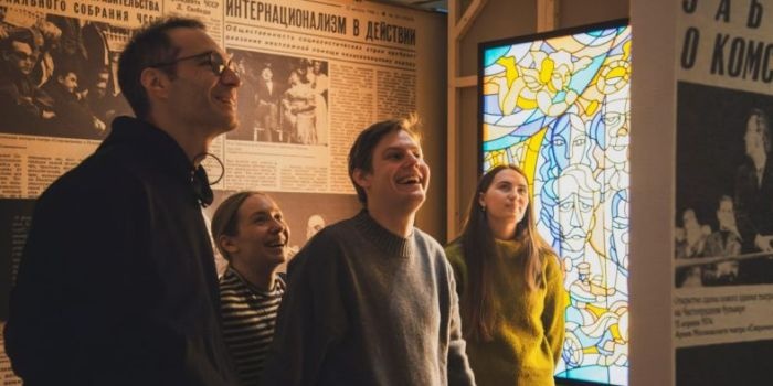 Павел Табаков побывал на памятной выставке в Радищевском музее