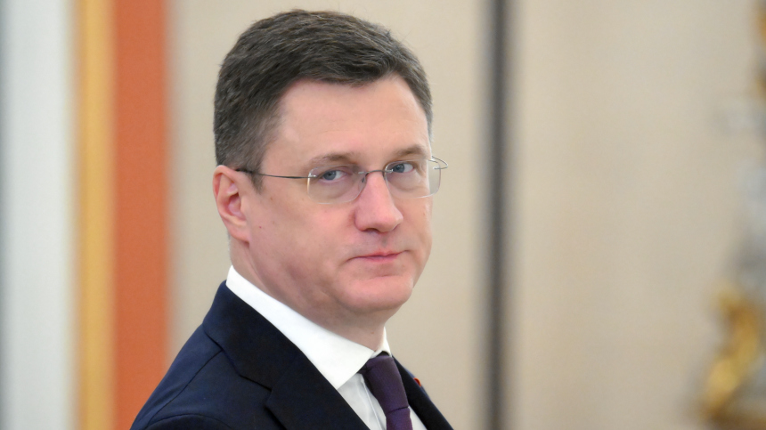 Новак: за бурным ростом экономики идет корректировка
