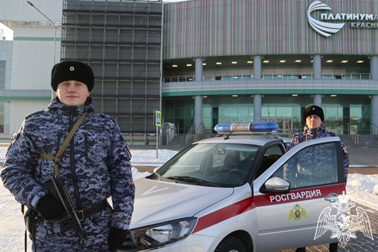 В Красноярске сотрудники Росгвардии обеспечили охрану общественного порядка хоккейного матча