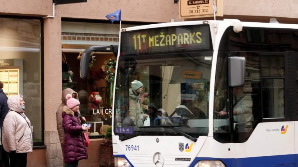 «Работа есть!» В «Rīgas satiksme» не хватает 83 водителей автобусов