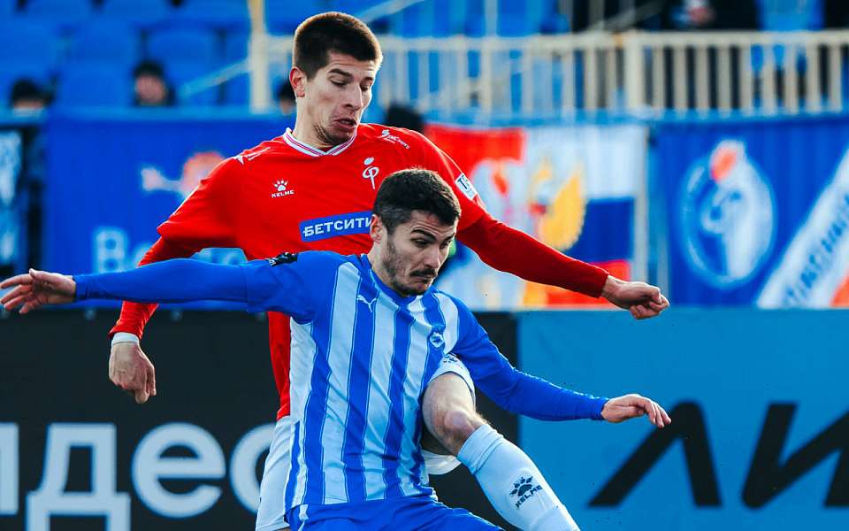 Победив в Саратове, воронежский «Факел» снова возглавил таблицу Первой лиги