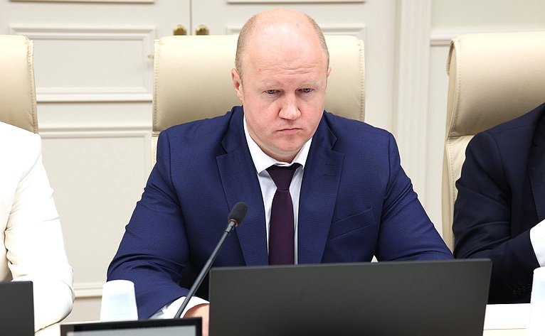 Заседание Комиссии СФ по мониторингу законодательства РФ в сфере государственного контроля (надзора) и муниципального контроля в РФ на тему «Анализ эффективности внедрения в работу контрольных органов индикаторов риска нарушения обязательных требований»