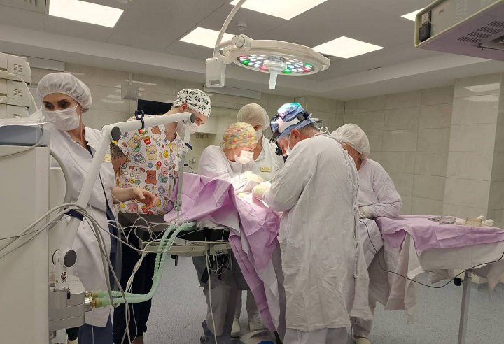 врачи на операции