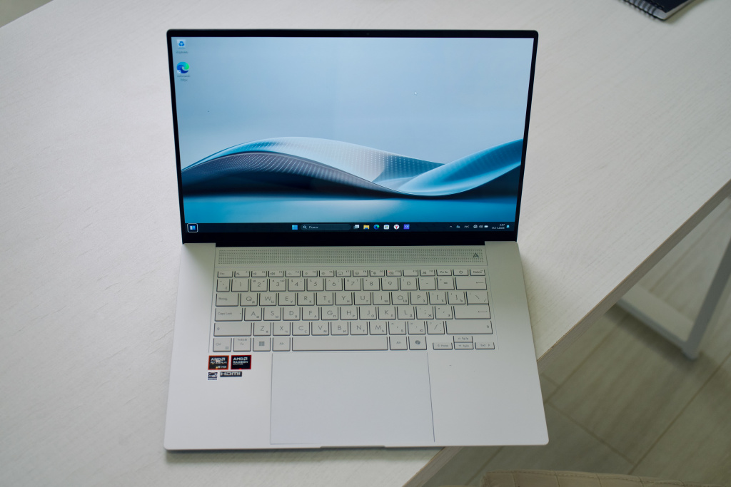 Asus Zenbook S 16