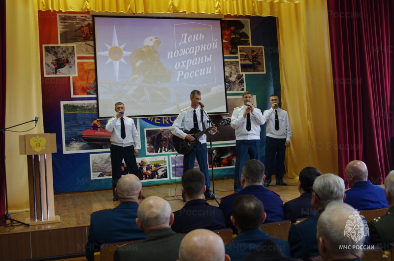 В городе Чебоксары состоялись торжества в честь Дня пожарной охраны России (видео)