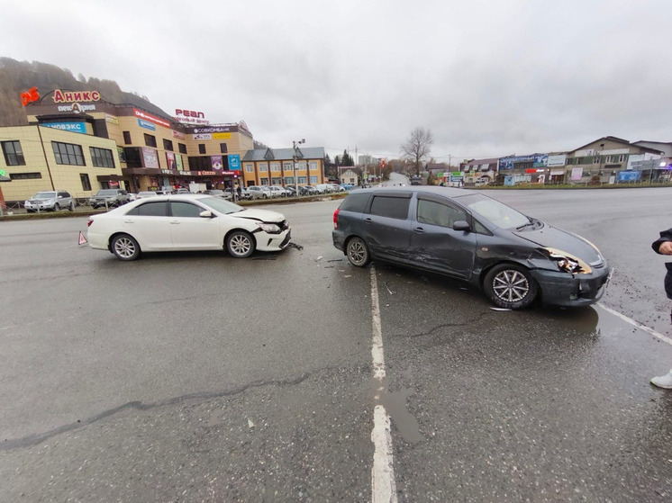 Жительница Барнаула попала в больницу после ДТП на Алтае