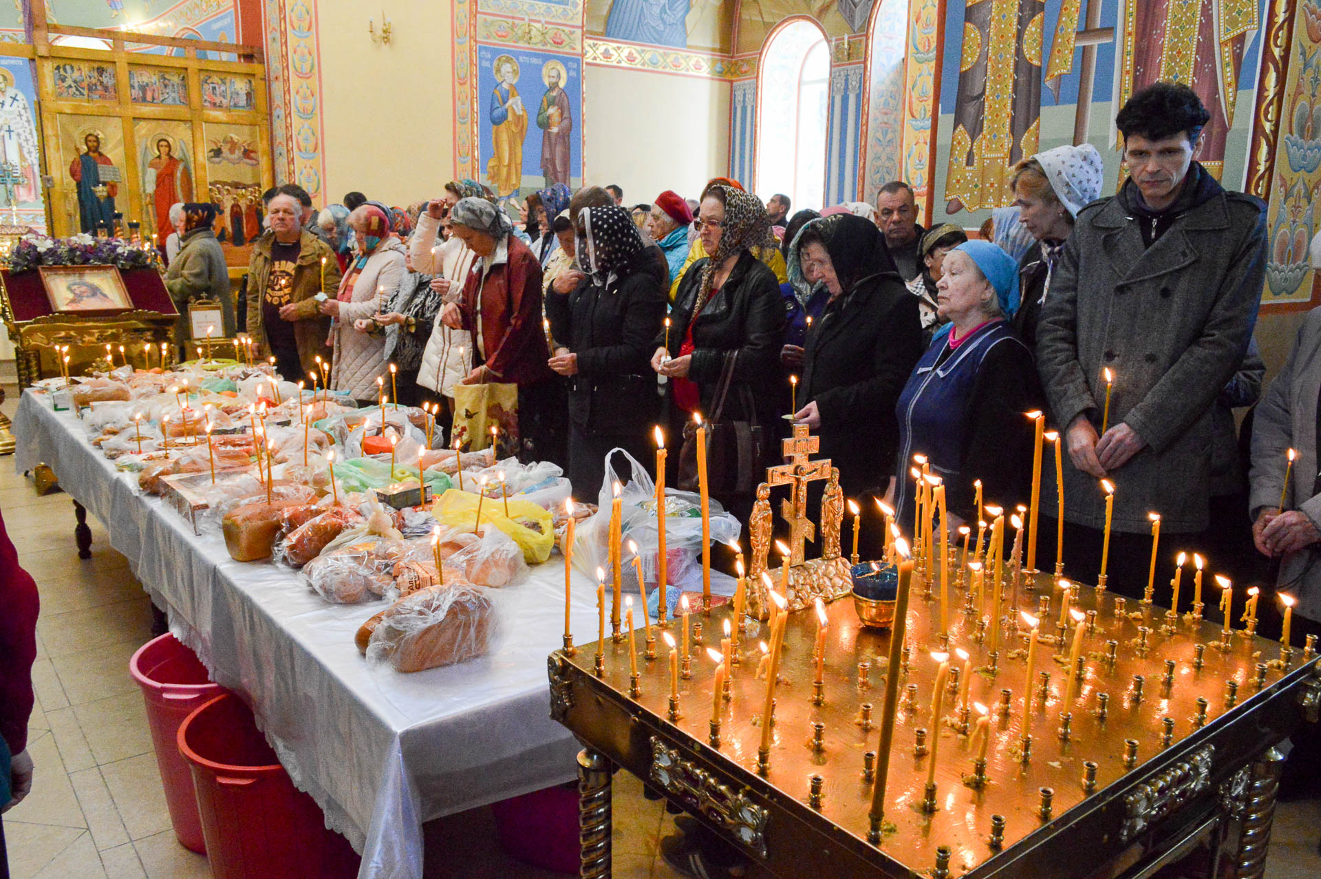 В храм можно приносить продукты