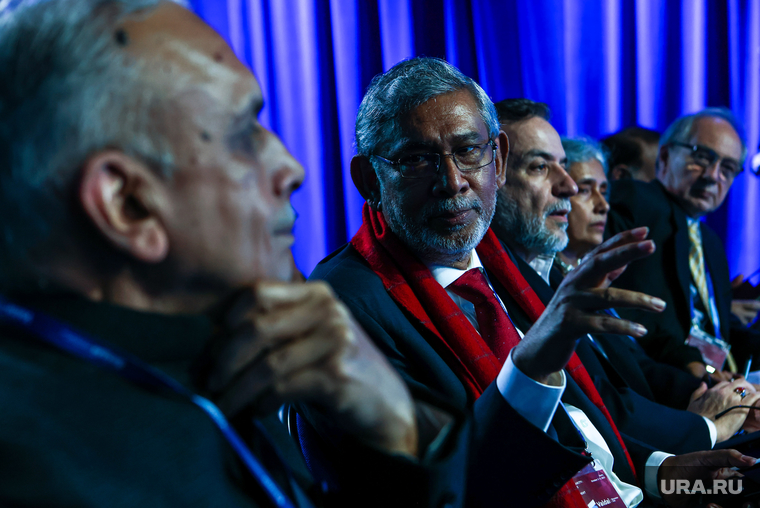 Владимир Путин на пленарной сессии Валдайского дискуссионного клуба. Сочи