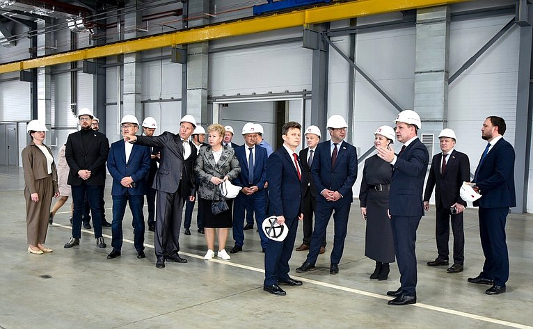 В рамках выездного совещания в Барнауле сенаторы посетили технопарк «Компонент»