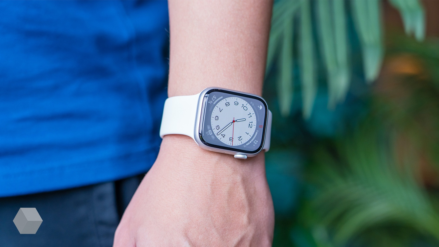 Apple watch 9 45mm starlight. Apple watch Series 8. Apple watch Series 2. Apple watch Series 8 на руке. Watch se 2022.