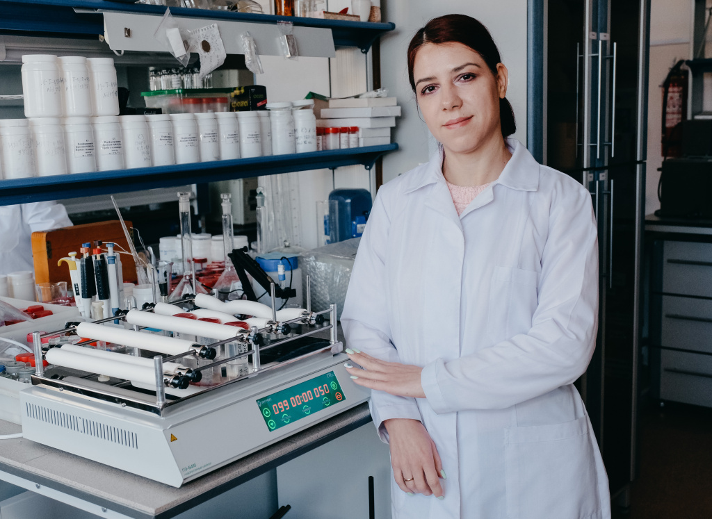 Екатерина Кутихина, кандидат химических наук, научный сотрудник Института химии и химической технологии СО РАН.jpg