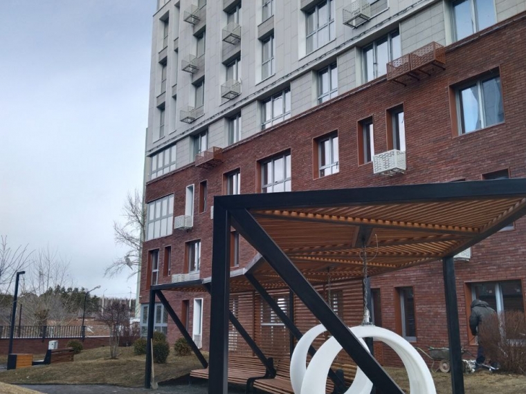 В Советском округе Омска ввели в эксплуатацию 18-этажный элитный дом 
