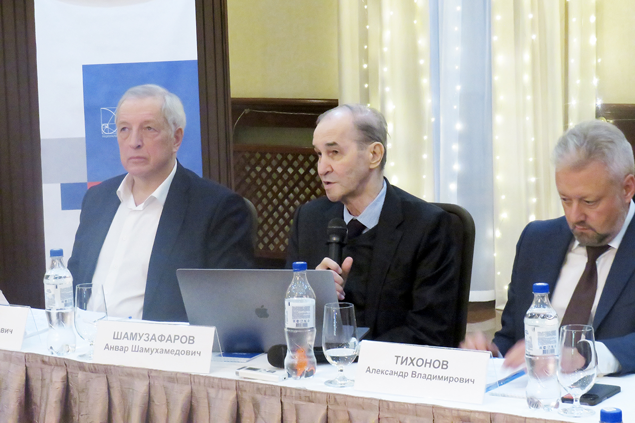 Анвар Шамузафаров на итоговой конференции СРО ЦФО рассказал о взаимодействии НОПРИЗ с федеральными органами исполнительной власти