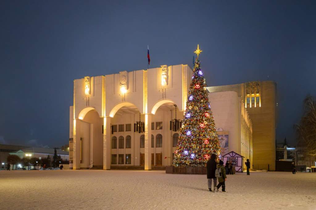Курск получил новогодние поздравления от глав Сухума и Грозного