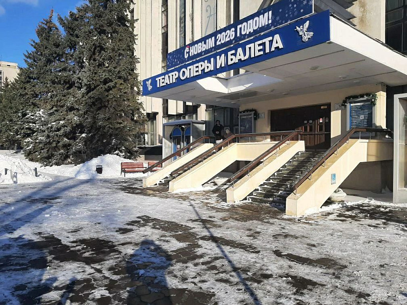 Министр мониторит очистку от снега территорий саратовских учреждений культуры