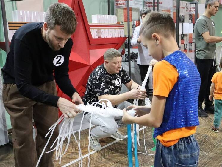 ДК Хабаровска отпраздновал День отца спортивно-игровой эстафетой