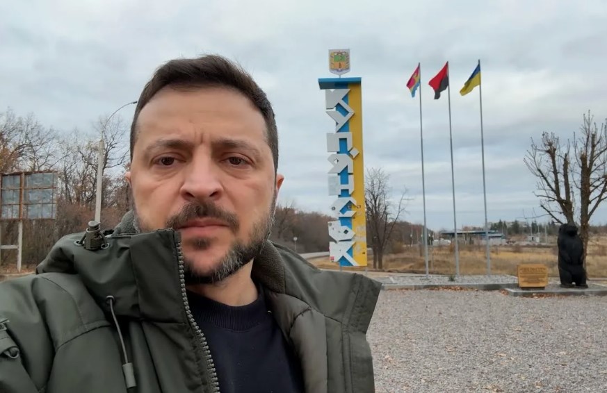 Прощай, Купянск! Зеленский напоследок присвоил ему звание «Город-герой Украины» - ранее он также простился с Мариуполем 