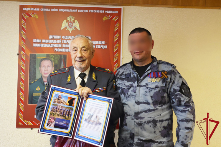 В Санкт-Петербурге поздравили ОМОН «Балтика» (на транспорте) Росгвардии с 33-летием со дня образования